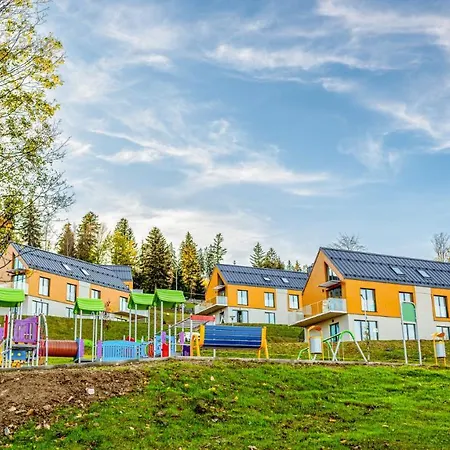 Wonder Hillside Tuz: Mountain View With Playground Apartment