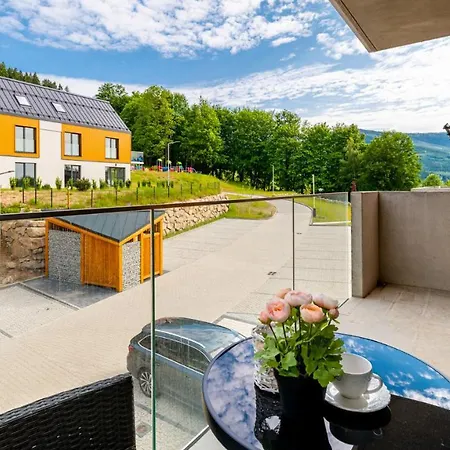Wonder Hillside Tuz: Mountain View With Playground Apartment *